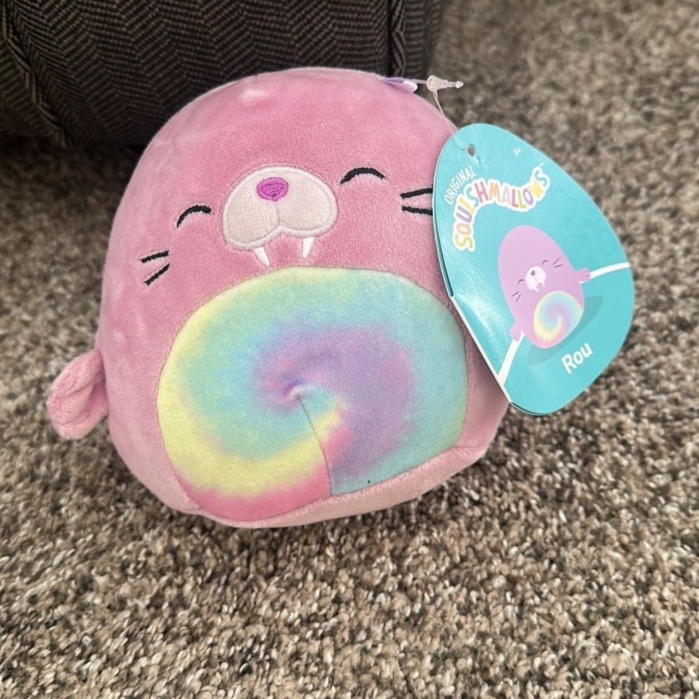 Squishmallow rou the walrus